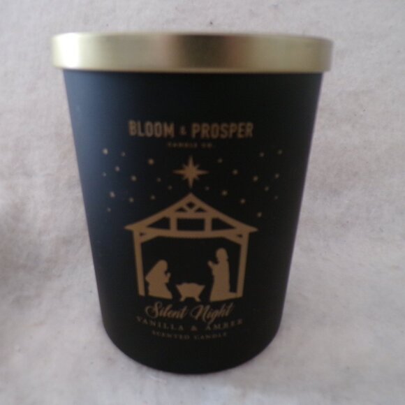 Bloom & Prosper Silent Night Scented Candle 15.2 oz Vanilla & Amber - Picture 4 of 5